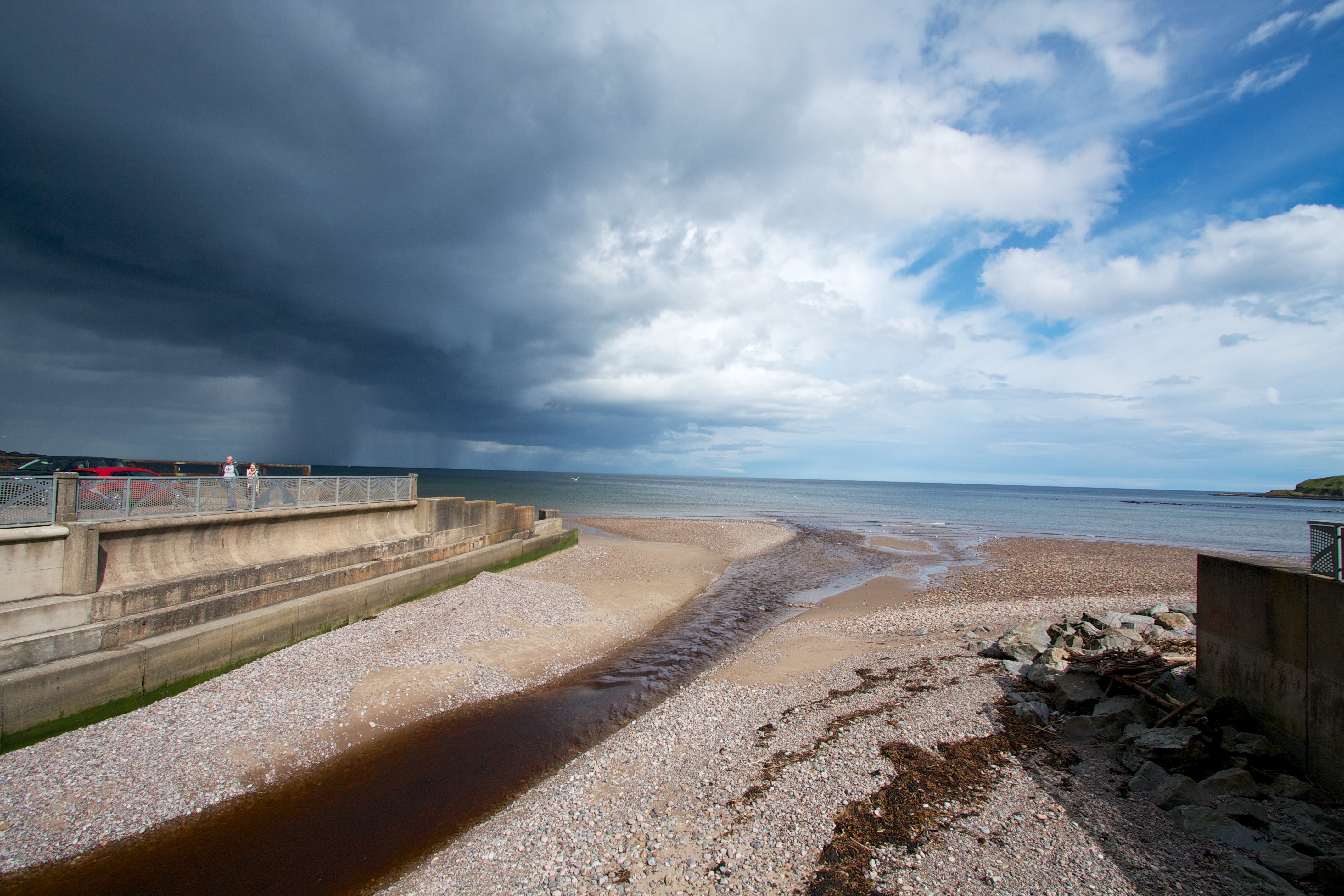 The River Cowie at the start of Stonehaven promenade